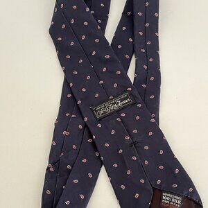 Saks Fifth Avenue Vintage Men's Red Paisley Silk Necktie - Preowned